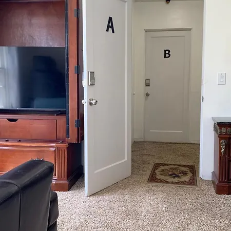 Regal Suites On Conant